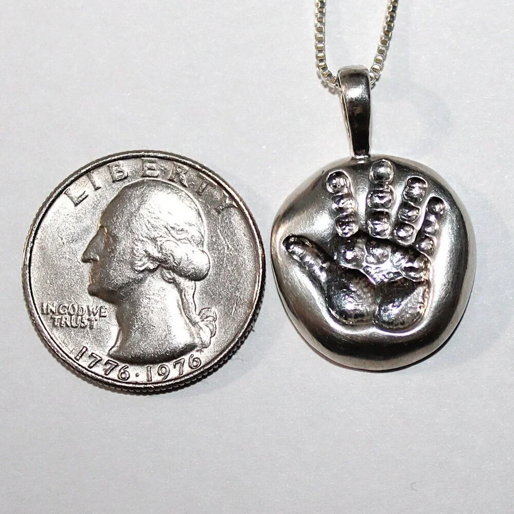 Sterling Silver Hand Print Necklace 8 Grams - Picture 3 of 7